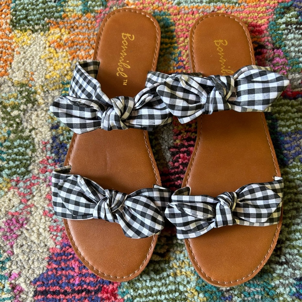 Boutique gingham bow sandals size 7